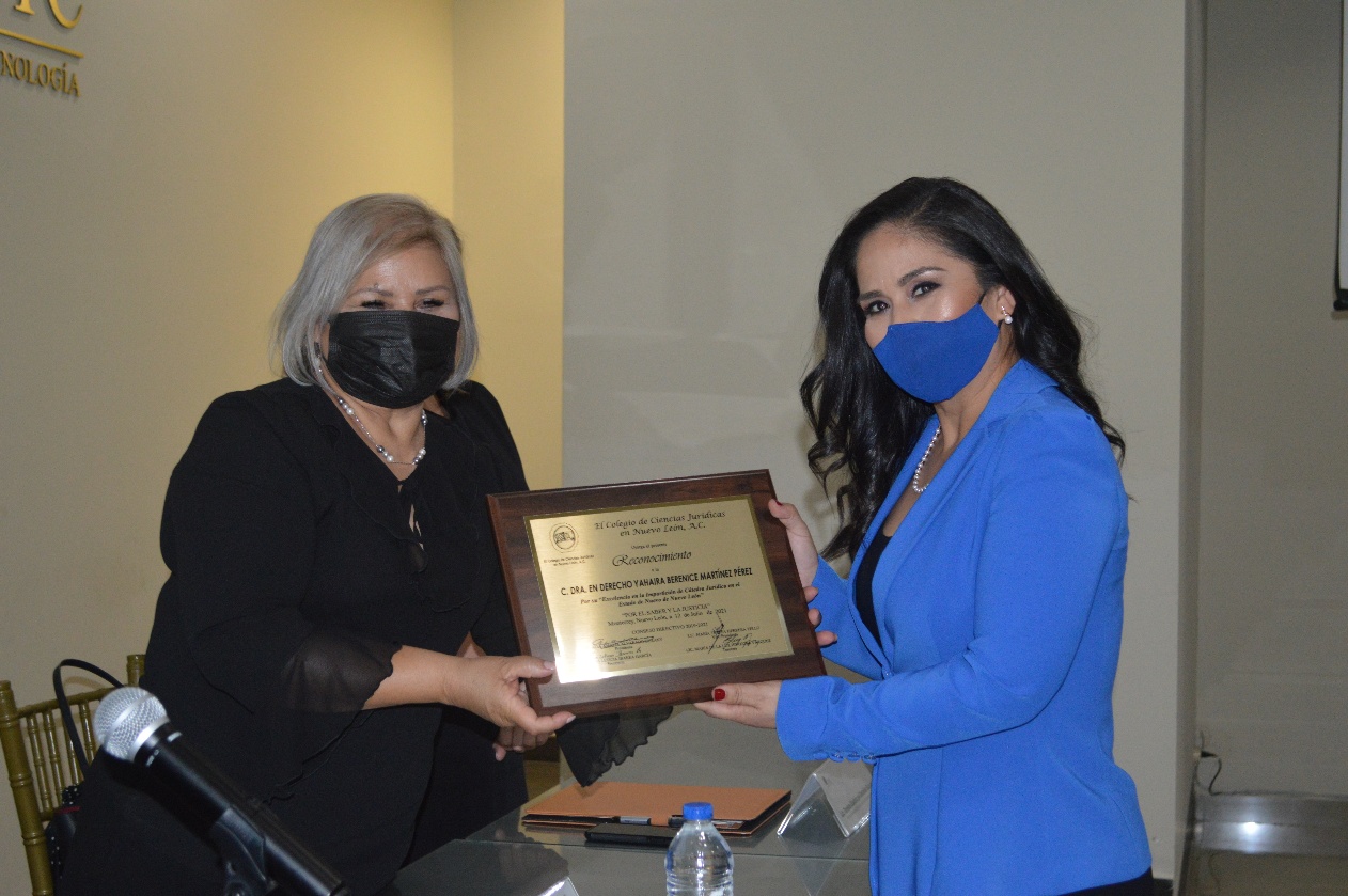 Reconocimiento por excelencia en impartición jurídica en el Estado de Nuevo León, por el C